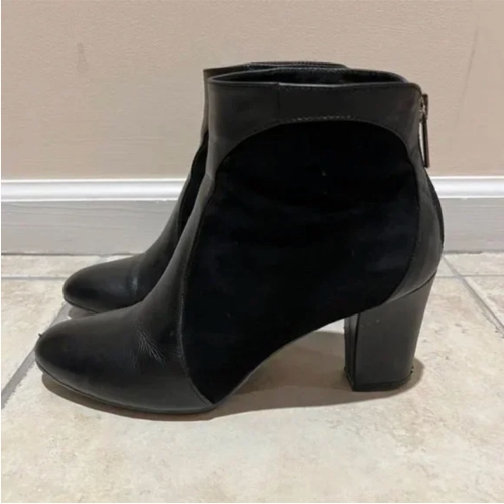 Aquatalia Black Heeled Suede Leather Ankle Boots / Booties [Size 8.5]